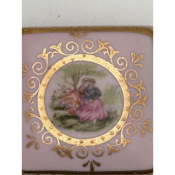 Arnart Imports Porcelain Trinket Courting Couple Pink Box 1950's - Picture 9 of 11